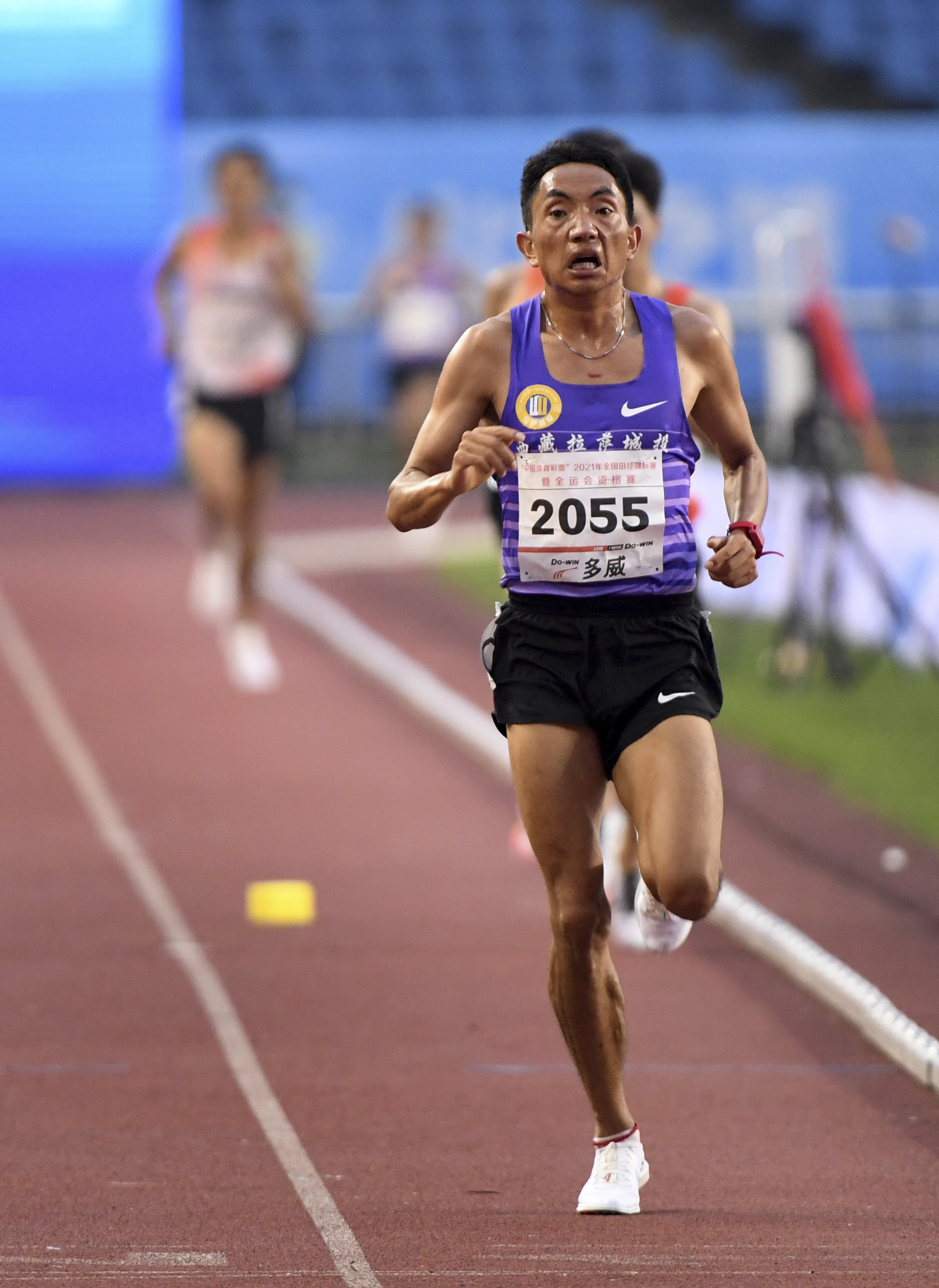 田径——全国锦标赛多布杰获男子5000米冠军