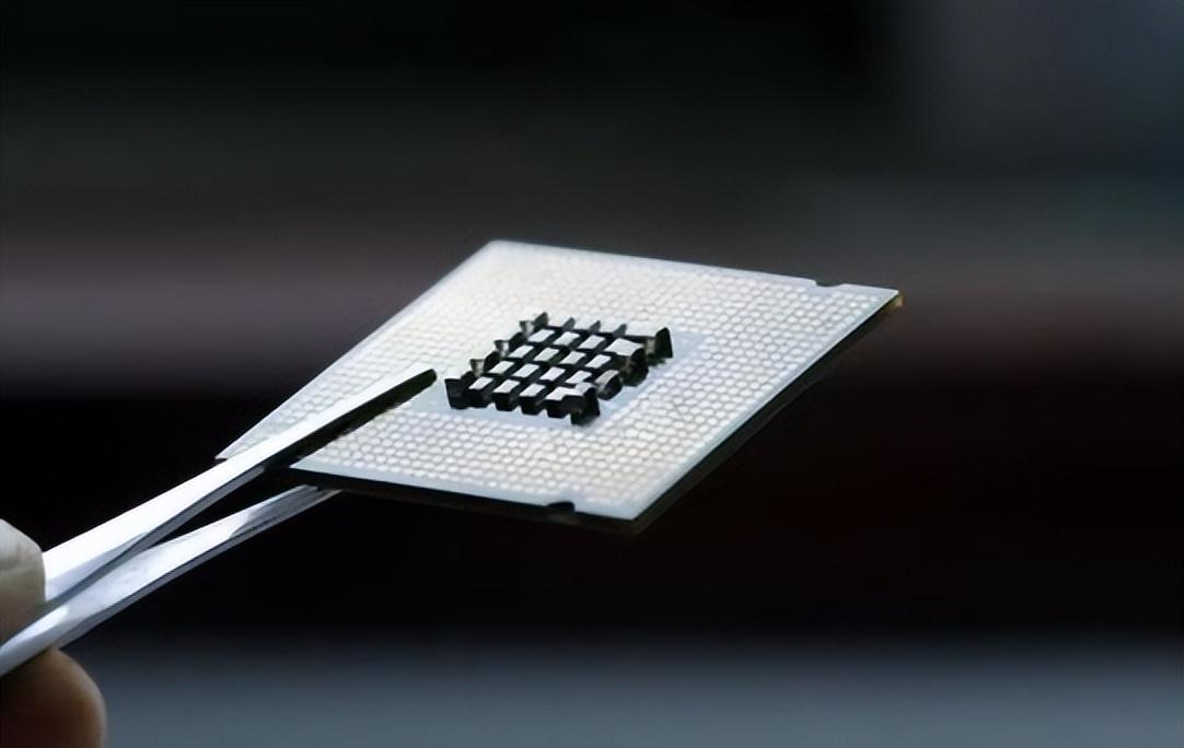 日本率先研发超2纳米芯片,韩国三星怕被赶超,美国不知是否尴尬