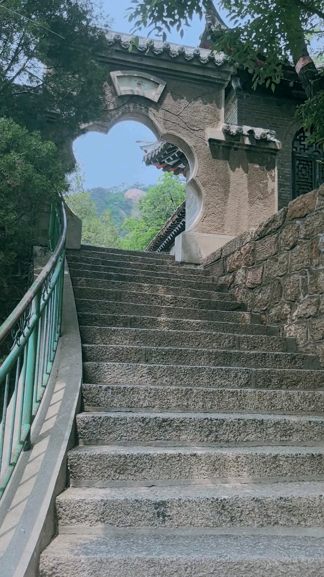 千山一王尔烈书房