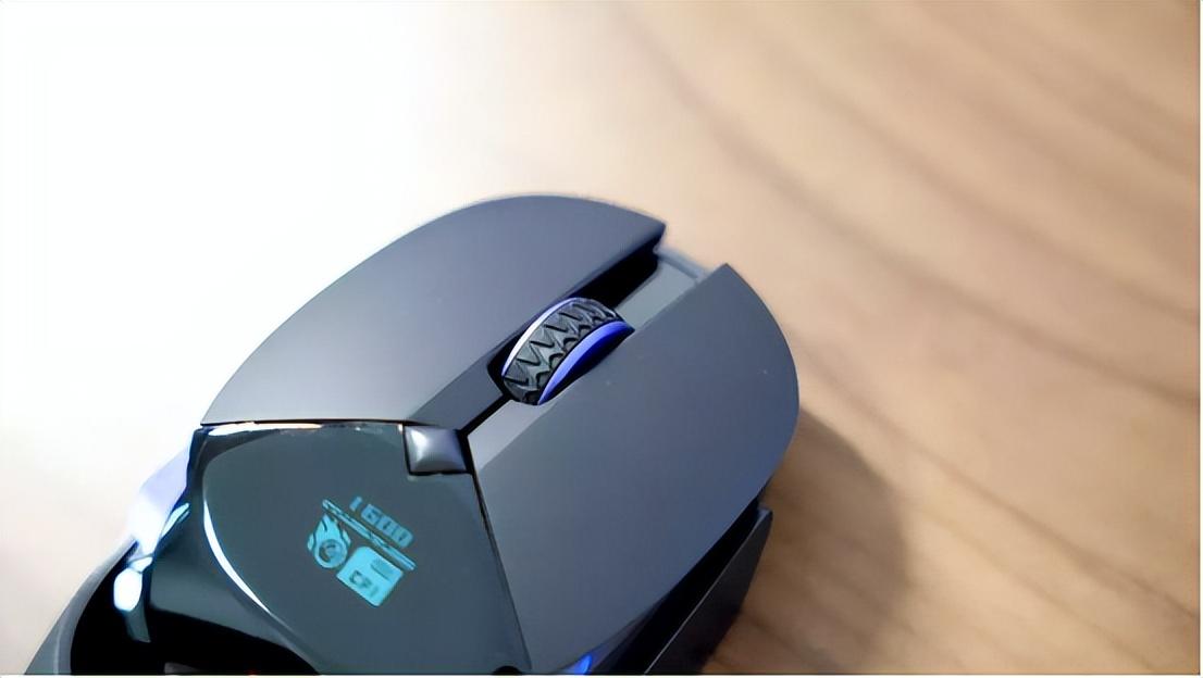 设计和手感并重的国产鼠标 雷柏vt 960pro升级款这设计输出我喜欢