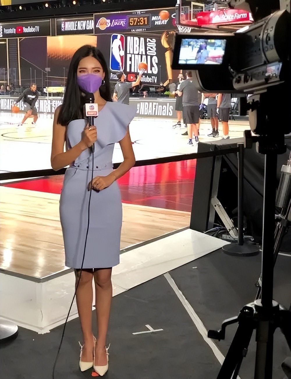 美女主播闯nba,瓜子脸大长腿太美!事业巅峰嫁大17岁老头为人妻