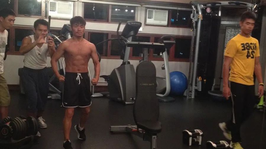 王宝强近照曝光,被指马蓉看了要哭晕,网友:这肌肉是认真的吗?