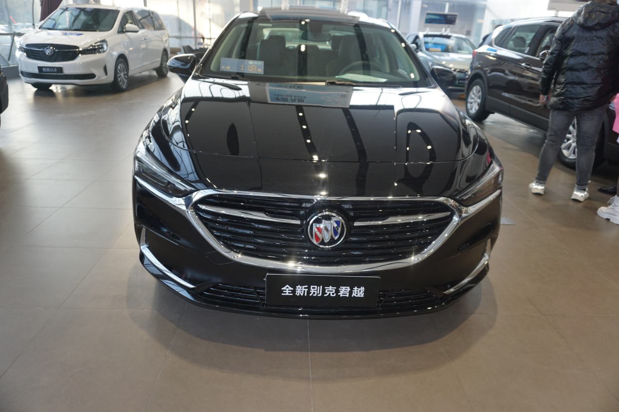 转了一圈还是选了别克君越2.0t