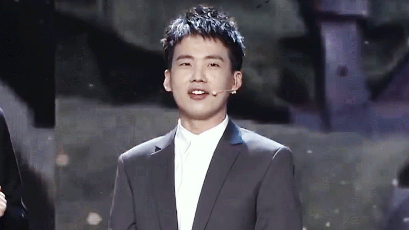 郭麒麟与女网红聊天记录曝光,约完就删?女方:认识我是他的晦气