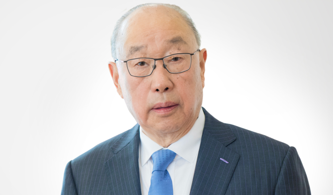 回顾双汇创始人被长子揭发与小36岁的秘书在一起20年还生下一女