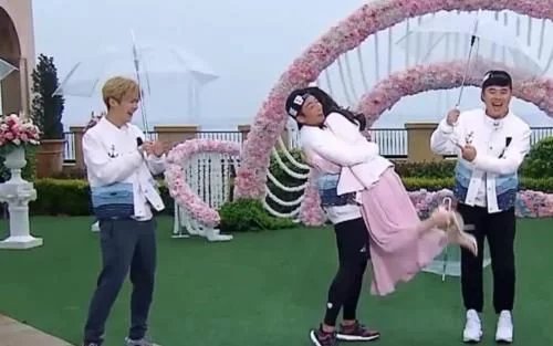 《跑男》baby郑恺关系有多铁?布谷cp配合默契,如今亲如兄弟