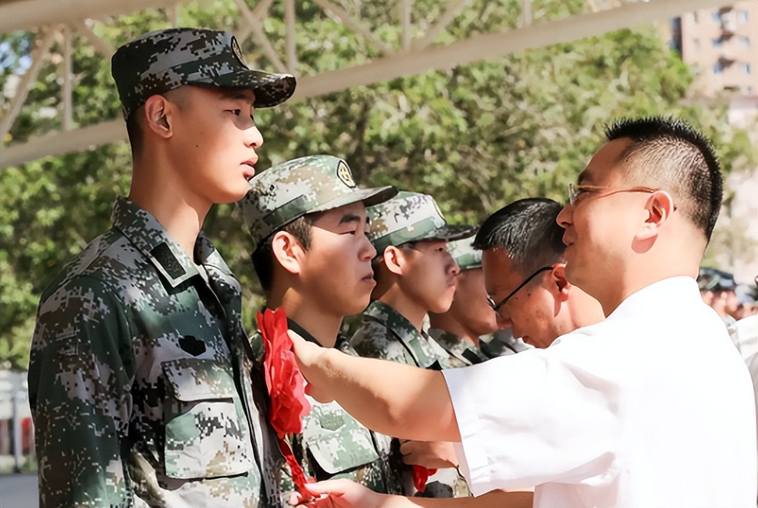 大学生服兵役(大学生服兵役年龄要求)