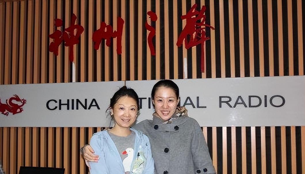 回顾央视主持钱琳琳:二婚带儿子嫁小6岁张译,婚后却称自己丁克