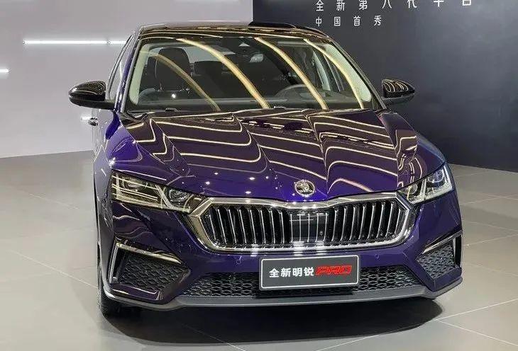 开完明锐pro,再对比大众朗逸,终于发现斯柯达和大众的差距