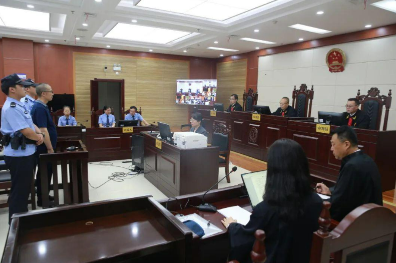 涉案超1216万元,房全忠被判十年十个月