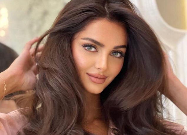 伊朗第一超模,不仅"沙漏"身材吸睛,颜值更高眼波流转风情万种