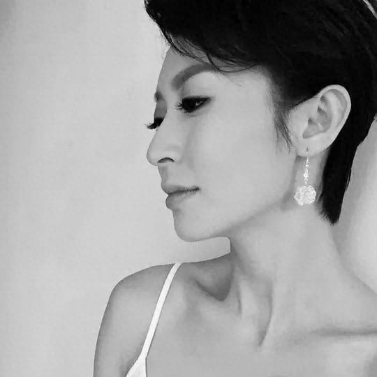 回顾英皇一姐周家怡曾是佘诗曼好闺蜜却因抢男人决裂