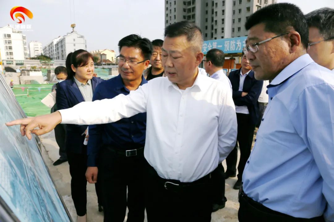 王世波调研安置区建设工作