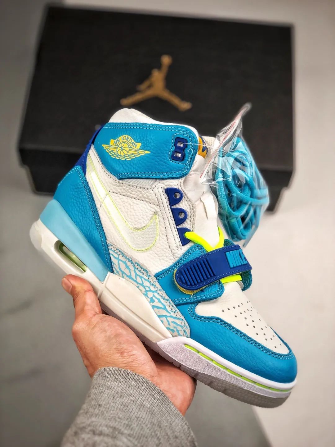 夏日清爽雪碧配色来临!jordan legacy aj312 湖水白蓝鸳鸯开箱!