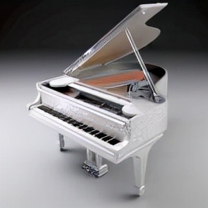 水晶钢琴:它们真的由水晶制成吗?