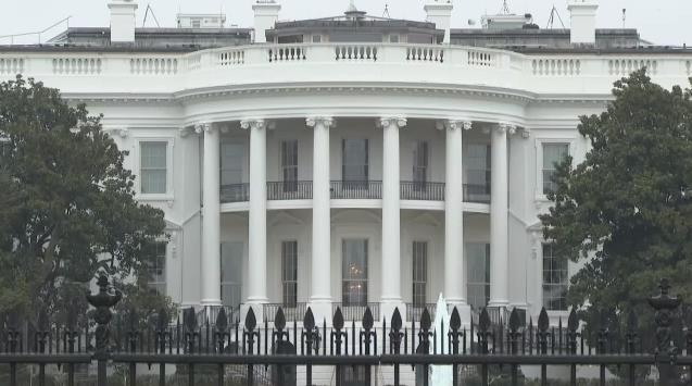 热点|美国新冠肺炎超308万例，美国疫情为何失控？看看美政府都干了啥