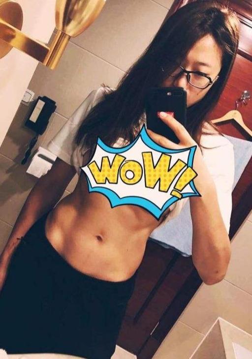 女排刘晏含为秀腹肌露内衣,这腹肌令男足汗颜!