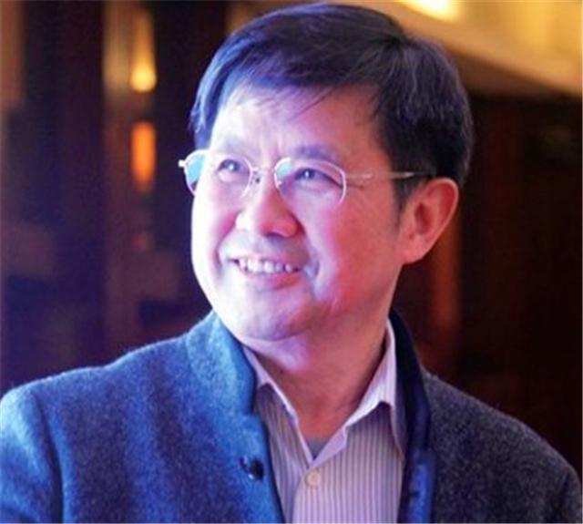 回顾广西首富:出身农门,抓住机遇获170亿身价,回村后为乡亲修路