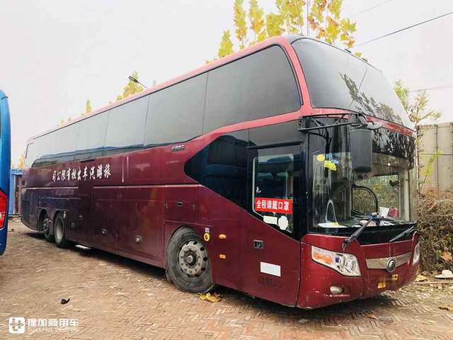 服役10年行驶230万公里,宇通首款豪华错层大巴,如今看依然高端