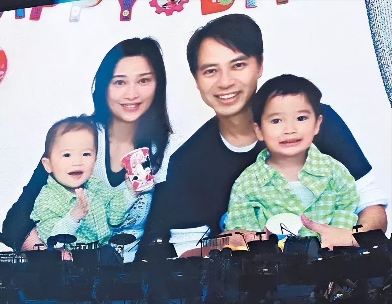 香港小姐卢淑仪,最好的年纪遇到李克勤,幸福甜蜜的日子天天有