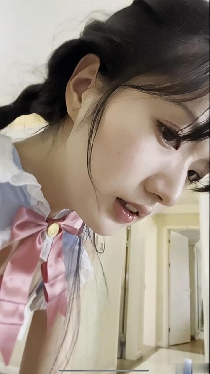 抖音里她冰清玉洁,宛若女神,反差感太大了,太可惜了!