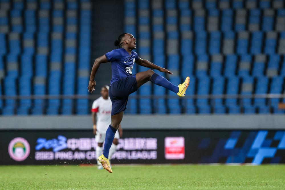 奥乌苏洛卡迪亚破门 沧州雄狮2-1成都蓉城