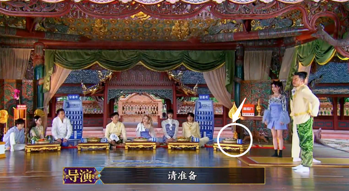 蔡徐坤演唱会如期举行!发福臃肿颜值滑坡,粉丝疯狂应援惹群嘲