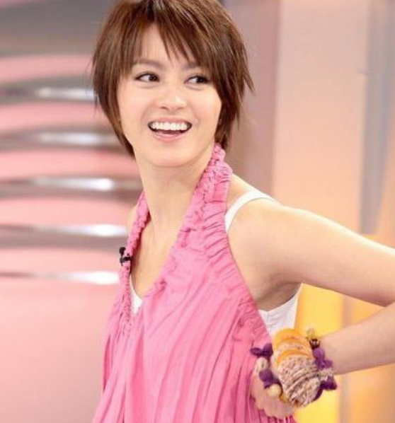 人靠衣服马靠鞍,娱乐圈9位"胸小"的女星,因穿错衣服被嘲笑