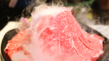 牛肉的吃法千千万万,但平心而论,南屯牛排,绝对能够排进前五名.