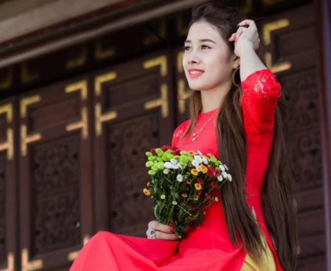 越南版"紫霞仙子":拒绝百万富豪的追求,裸婚嫁给湖南穷小子