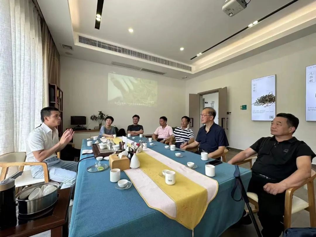 香港特区政府民政事务局原局长曾德成一行赴清远考察