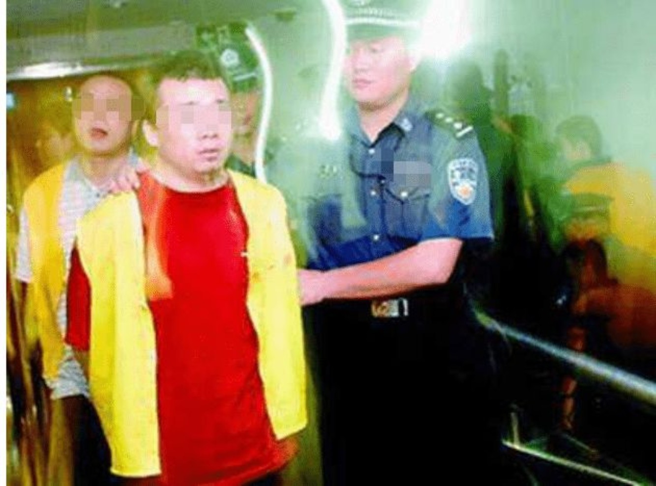 近千名黑帮分子大送葬,牵出惊天大案,01年兰州最大黑帮覆灭始末