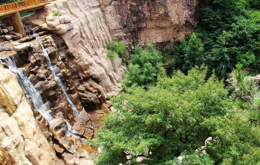 濟寧泗水縣青龍山景區