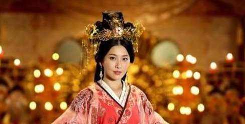 后燕皇帝慕容熙有多疯?抱着皇后的尸身入睡,当百官面与亡妻交欢