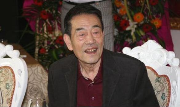 92岁杨少华想找老伴儿,妻子去世20年仍保持单身