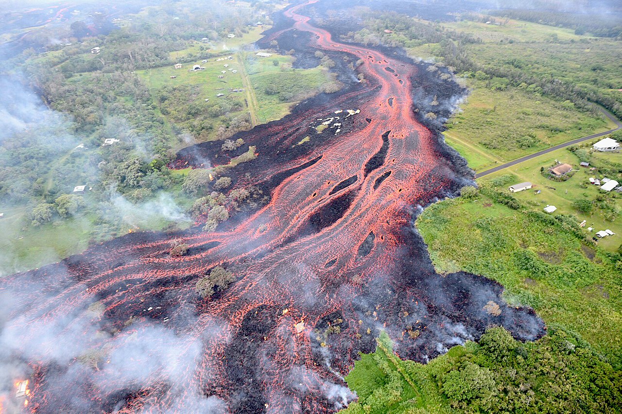 汤加火山爆发的危害图片