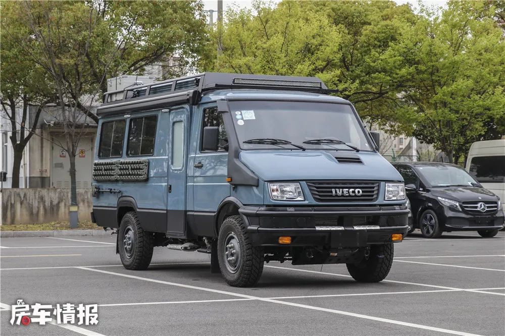 全网在找的依维柯四驱床车!2.8t柴油动力性能强悍,适合野外旅行