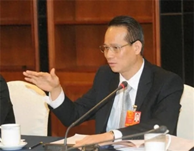 回顾曾经一房难求周末爆满的太子酒店如今人去楼空即将拆除