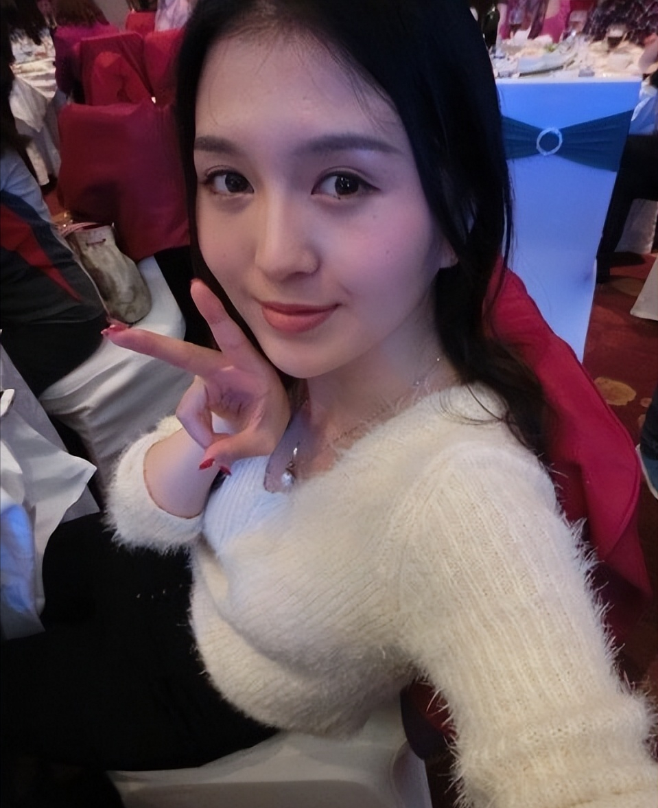 回顾;那个在整容术后感染身亡的33岁女网红小冉,已经去世1年了