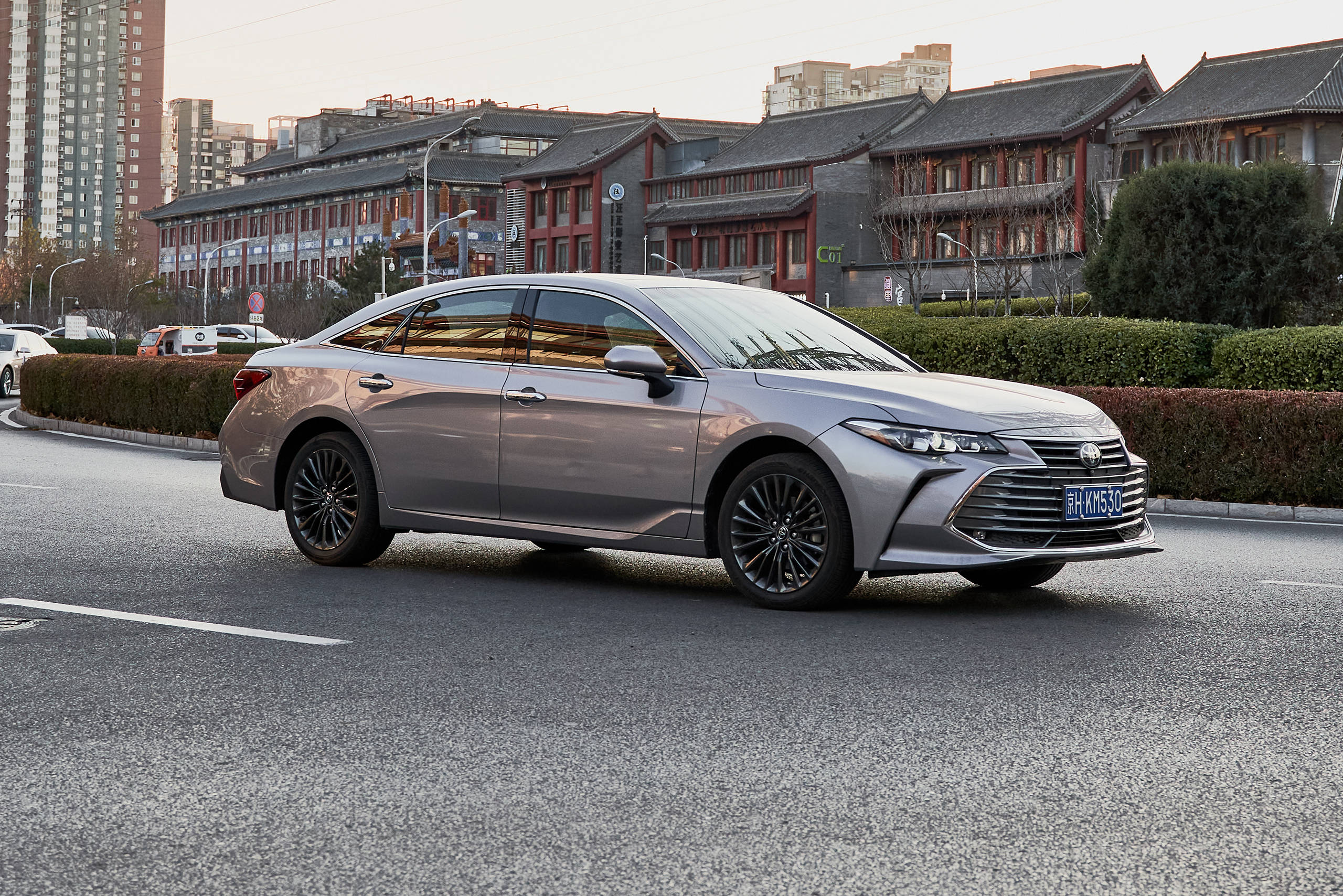 21万提了低配丰田亚洲龙,开了2360公里,朋友憋一肚子话要说