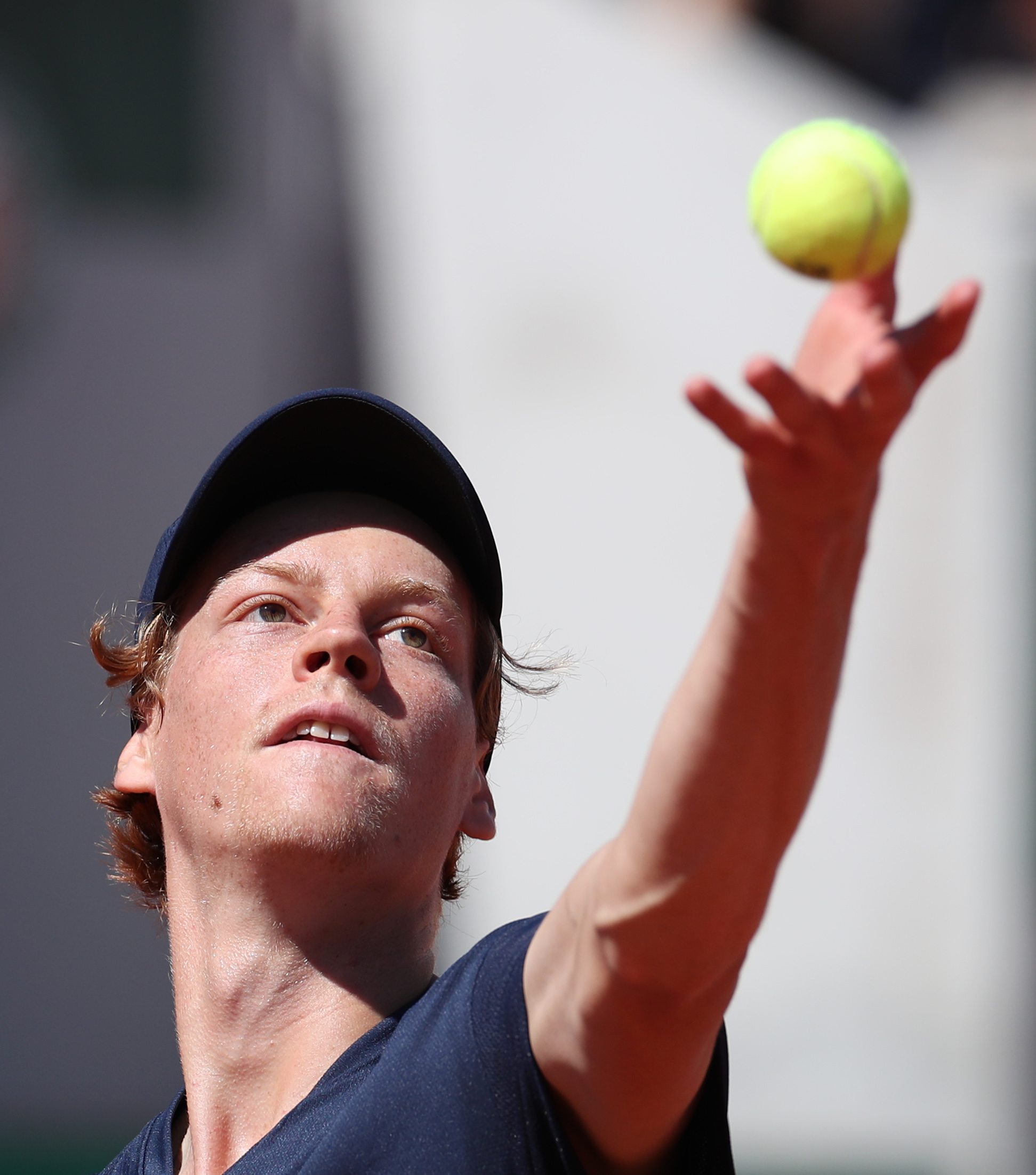 网球——法网:辛纳首轮晋级