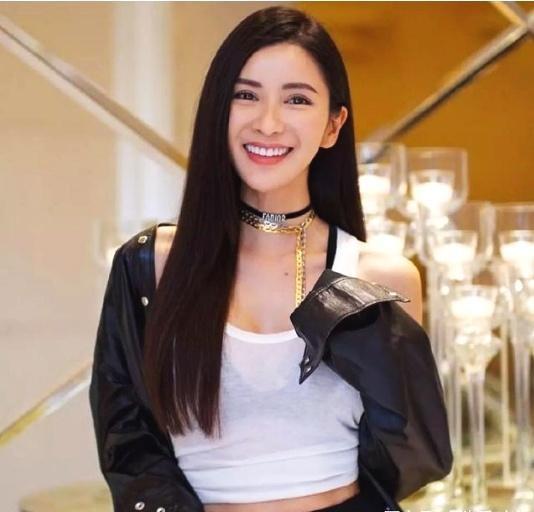 东南亚名媛蔡欣颖,离婚后获得巨额赔偿,将小鲜肉男友熬成老头