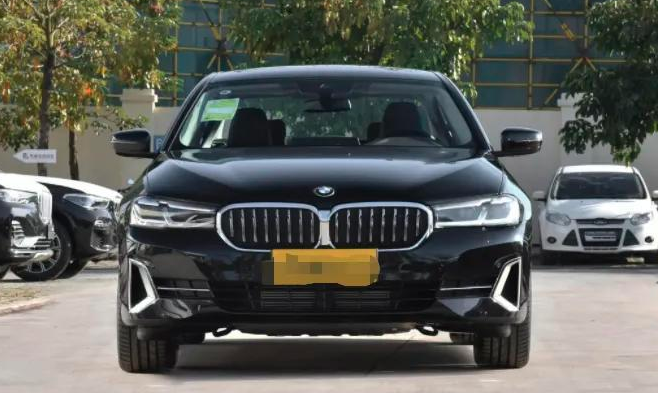 宝马五系和奥迪a7l哪个好?奥迪a7l综合表现更亮眼