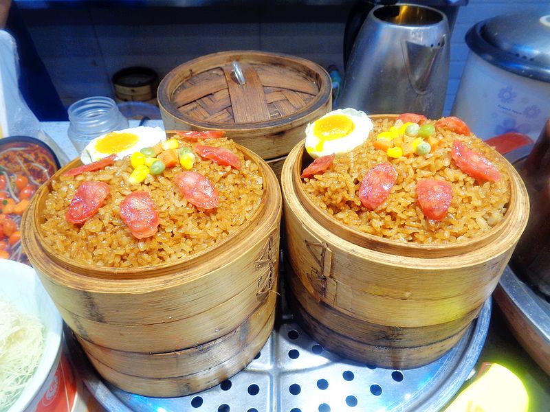 杭州人气最高的步行街"河坊街",去吃地方美食,看历史文化风貌