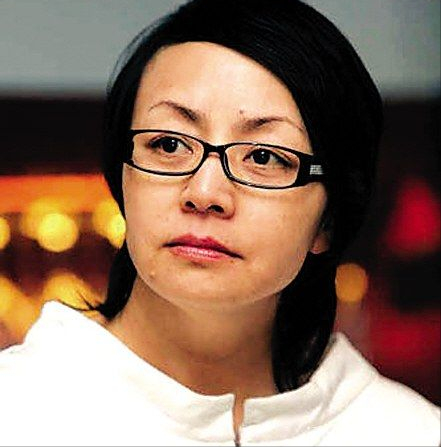 1997年,英达为梁欢抛弃宋丹丹母子,扬言:离婚了就不要再来找我