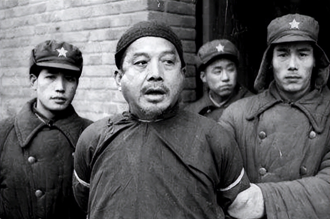 清华叛徒林烨:为了30万年薪帮美国造导弹瞄准中国,晚年回国遭拒