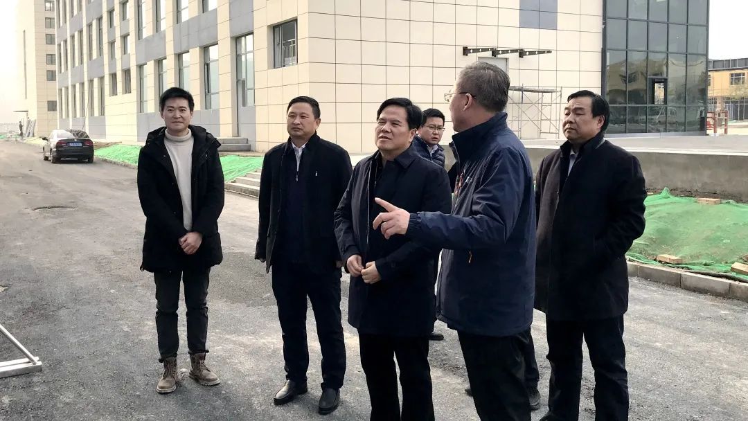 【头条】狄生奎调研临洮东西扶贫协作重点项目建设