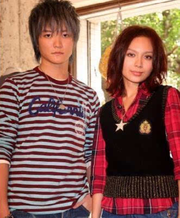 踢走主唱找个"替身",出道即巅峰的飞儿乐队,现状令人唏嘘