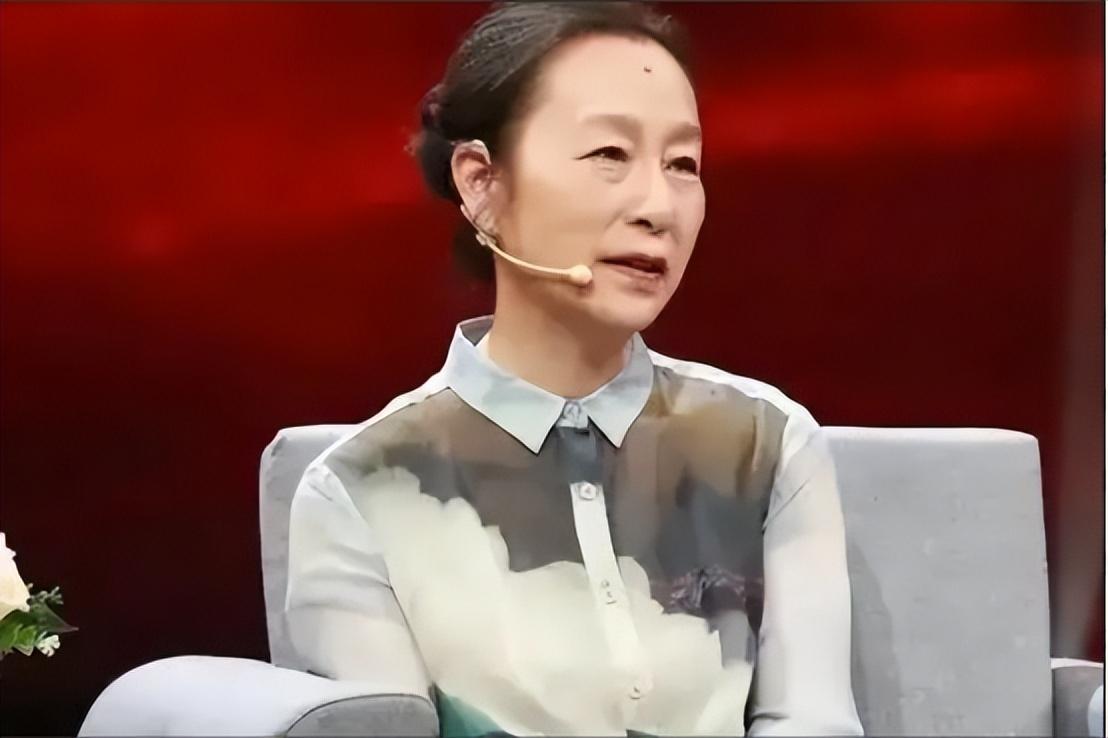 奚美娟儿子奚男:出生就被父亲抛弃,与母亲相依为命27年,现状如何