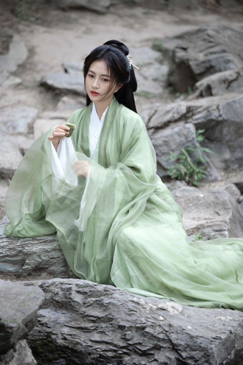 包文婧 穿越回古代啦 很喜欢的一组古装